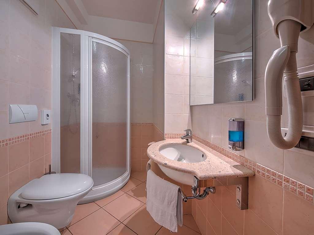 Hotel Garni La Vigna San Michele allʼAdige Camera foto